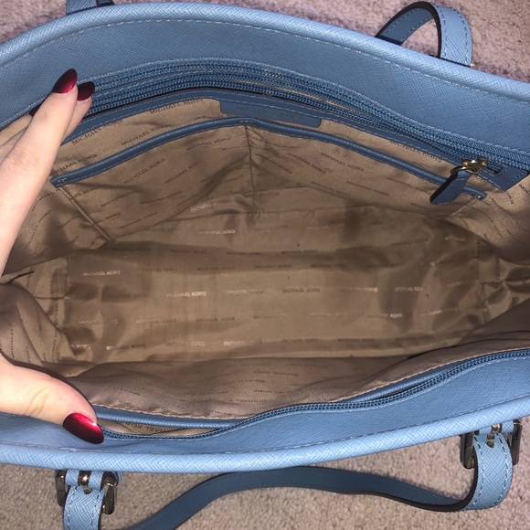 Michael Kors Light Blue Medium Jet Set Tote - Picture 5 of 7